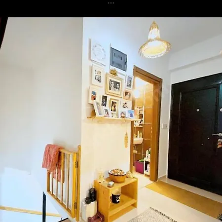 A Flat In The Heart Of The Town! דירה *
